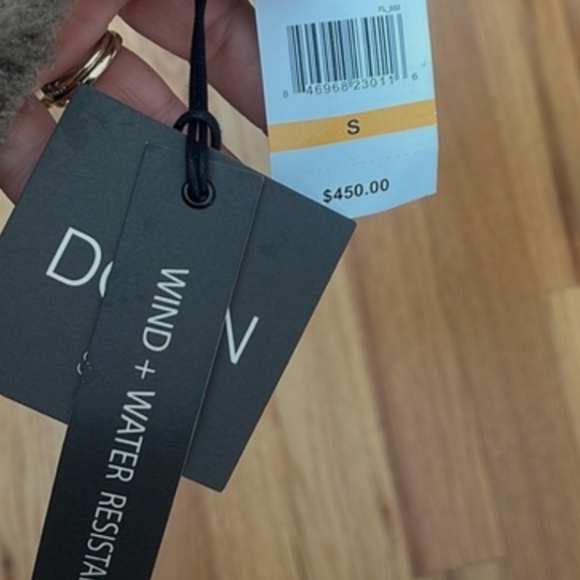 Sam. Down Jacket - Picture 4 of 4